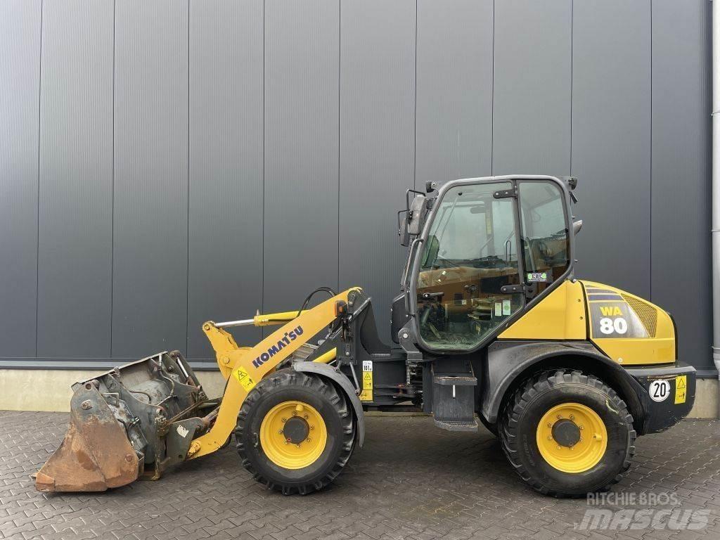 Komatsu WA80-6 Pyöräkuormaajat