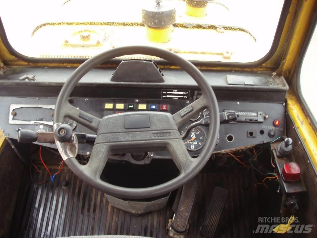 Volvo BM 861 6+6 Dumpperit