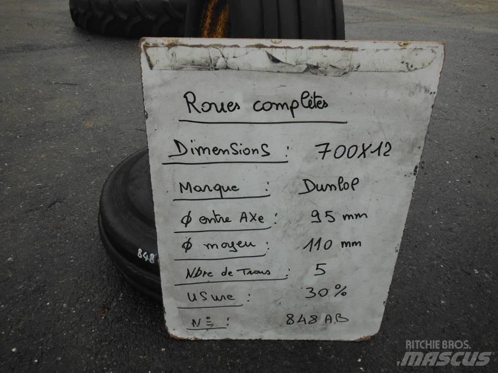 Dunlop 7.00X12 Renkaat ja vanteet