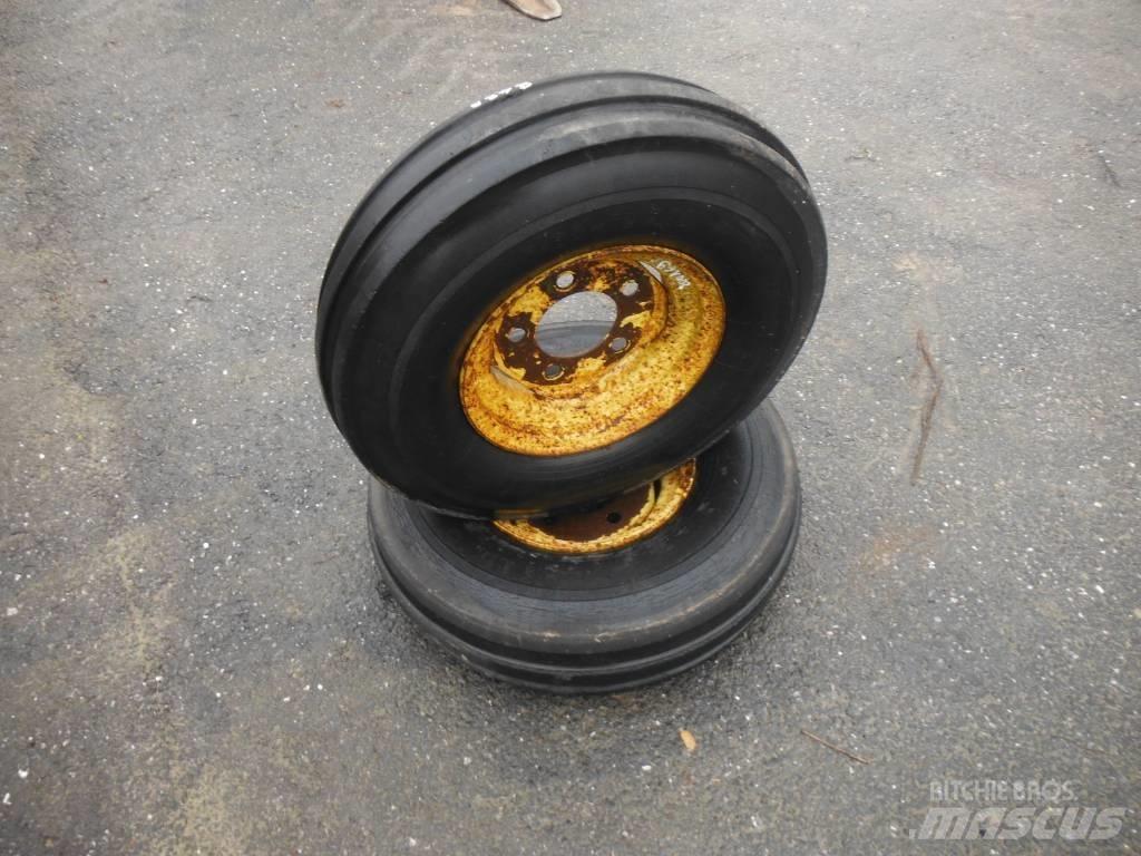 Dunlop 7.00X12 Renkaat ja vanteet