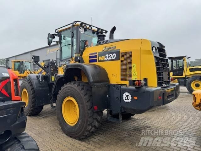 Komatsu WA 320 Pyöräkuormaajat