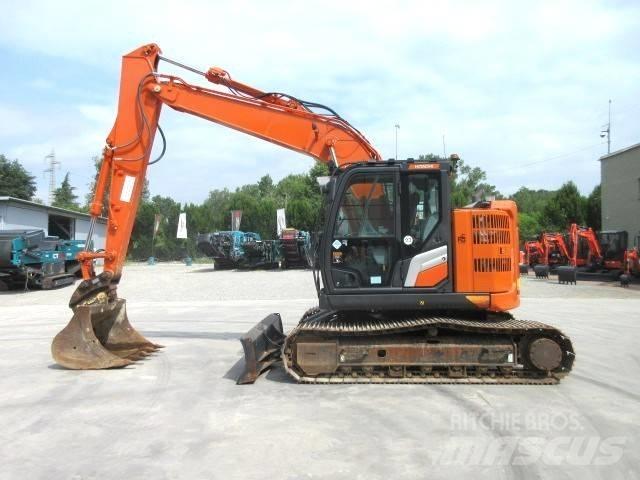 Hitachi ZX 135 US-7 Telakaivukoneet