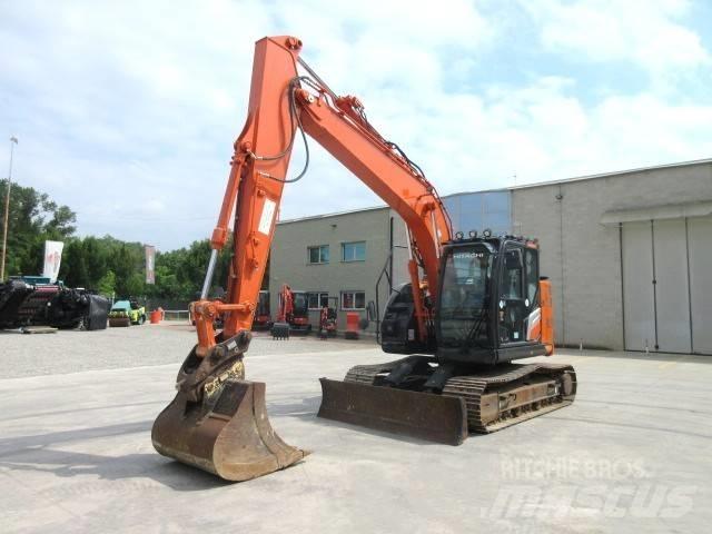 Hitachi ZX 135 US-7 Telakaivukoneet