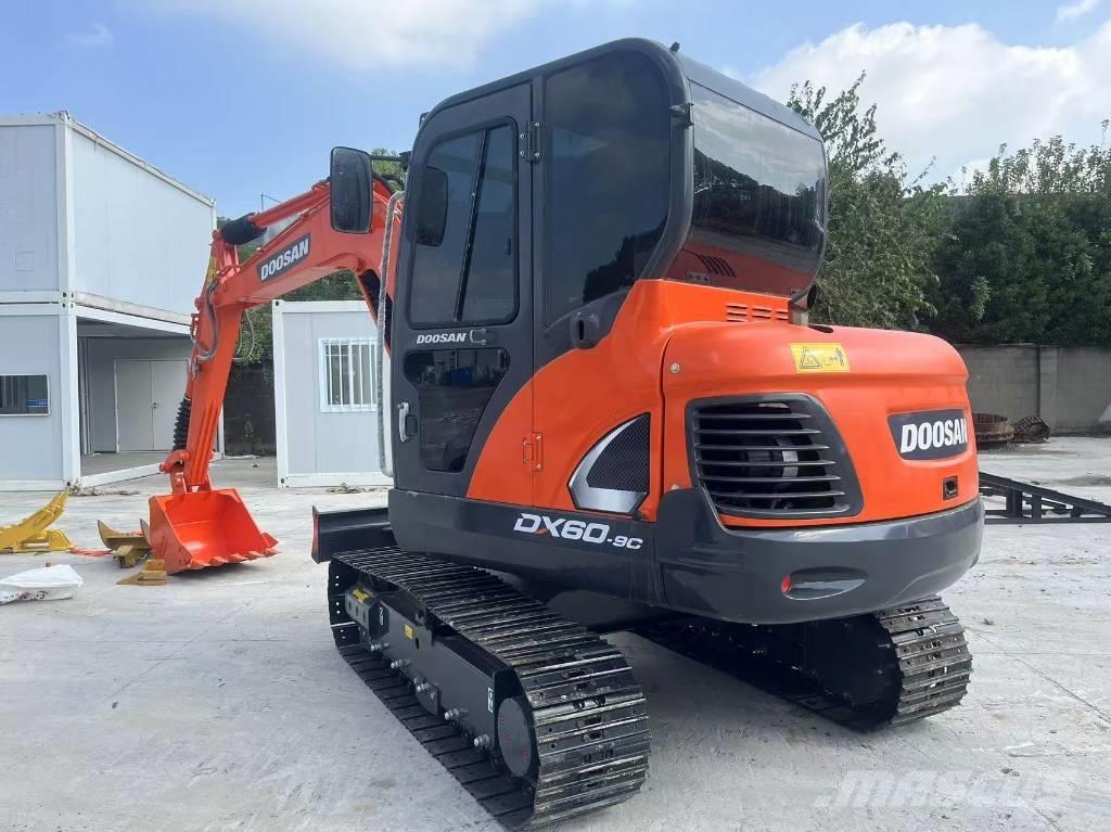 Doosan DX 60-9 C Telakaivukoneet