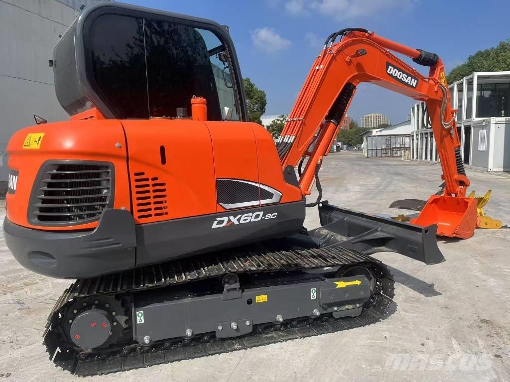 Doosan DX 60-9 C Telakaivukoneet