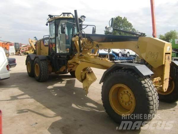 CAT 140M Tiehöylät