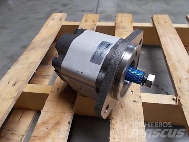 Komatsu PW 148-8 Hydrauliikka