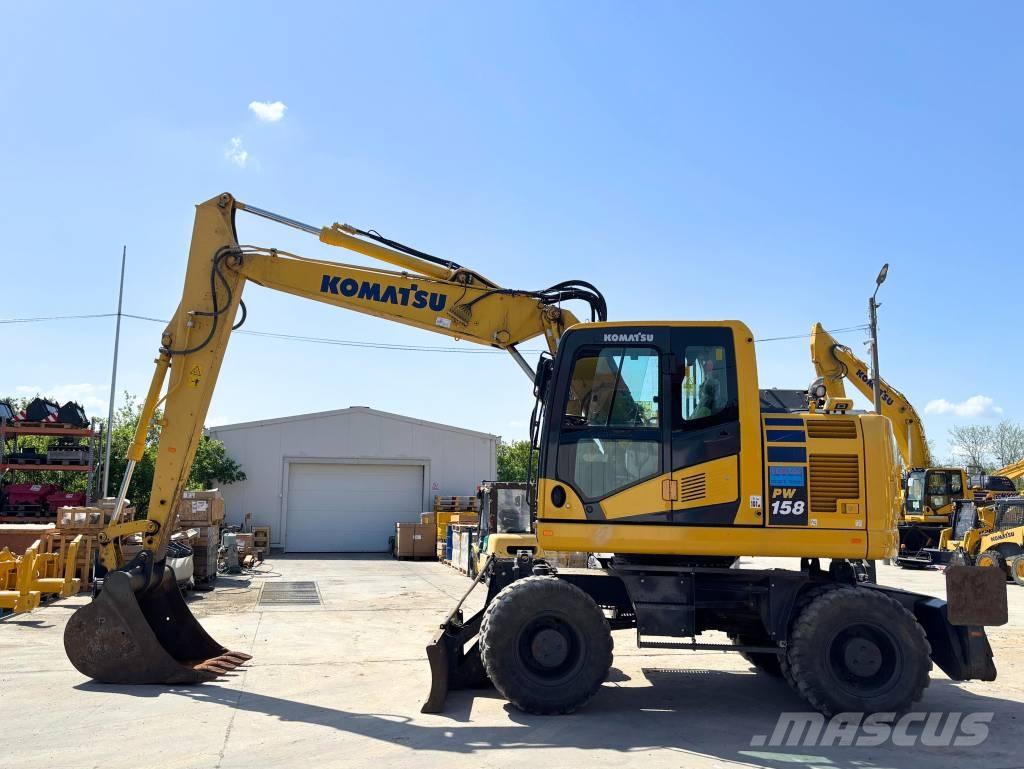 Komatsu PW 158-11 Pyöräkaivukoneet