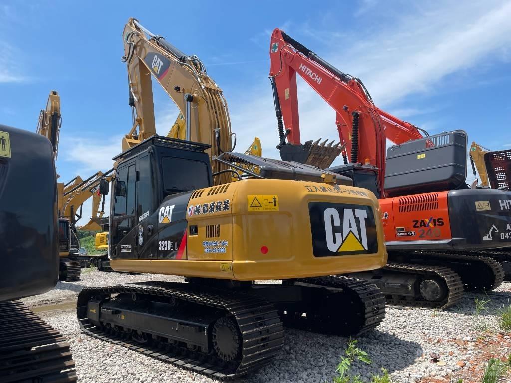 CAT 323D2 Telakaivukoneet