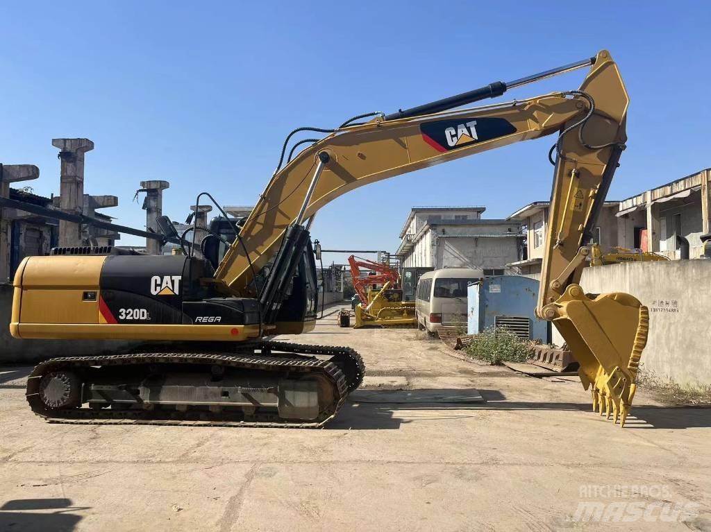 CAT 320 D Telakaivukoneet