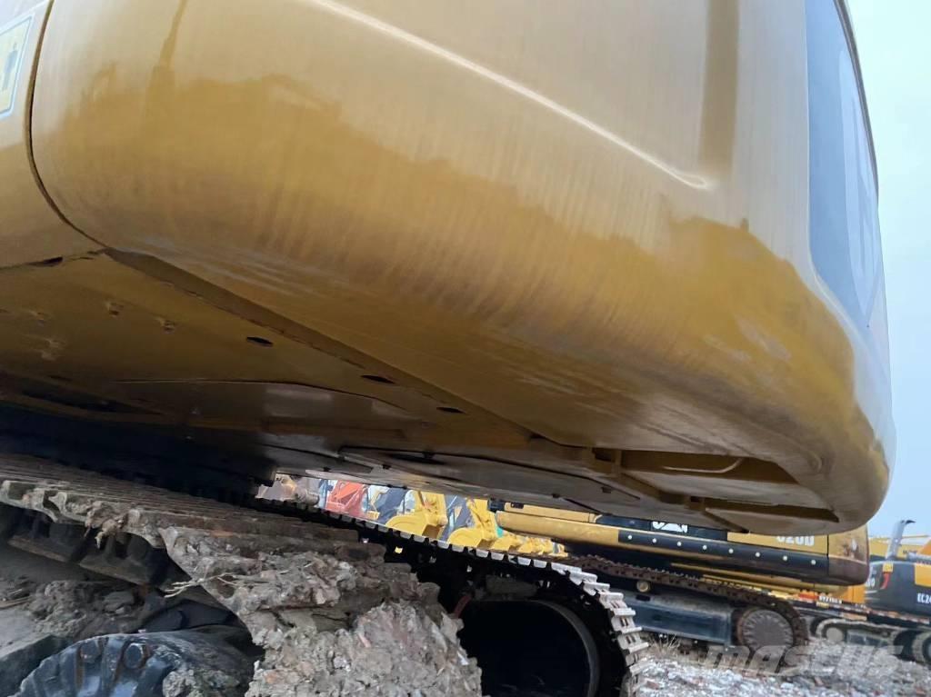 CAT 320 D Telakaivukoneet
