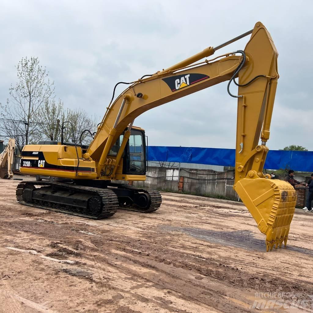 CAT 320 B Telakaivukoneet