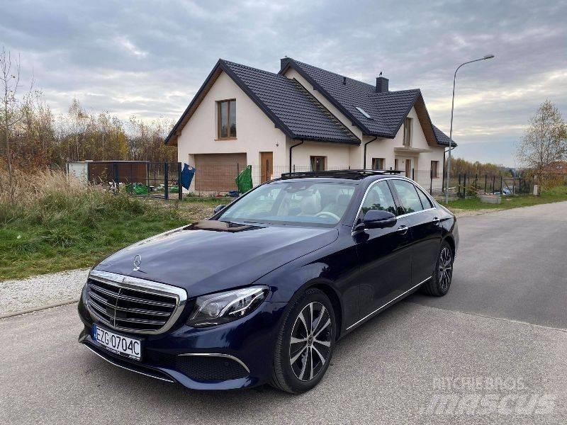 Mercedes-Benz E 300D Henkilöautot