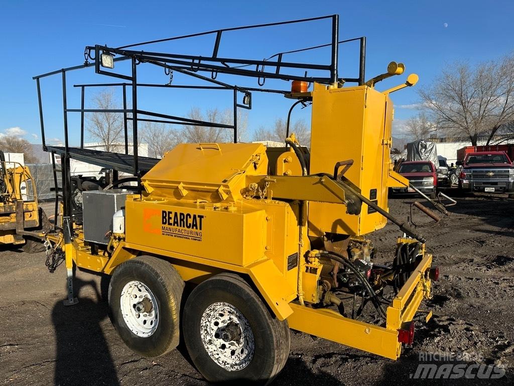 Etnyre Bearcat 250D Bitumin levittäjät