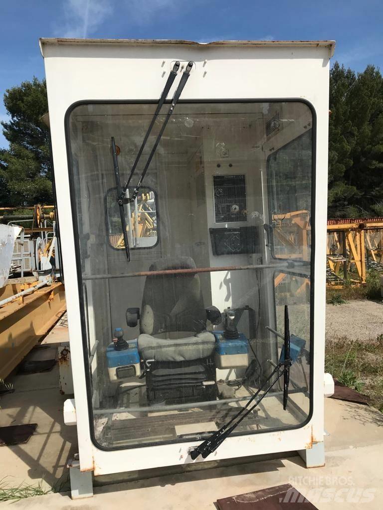 Potain MD 220 Torninosturit