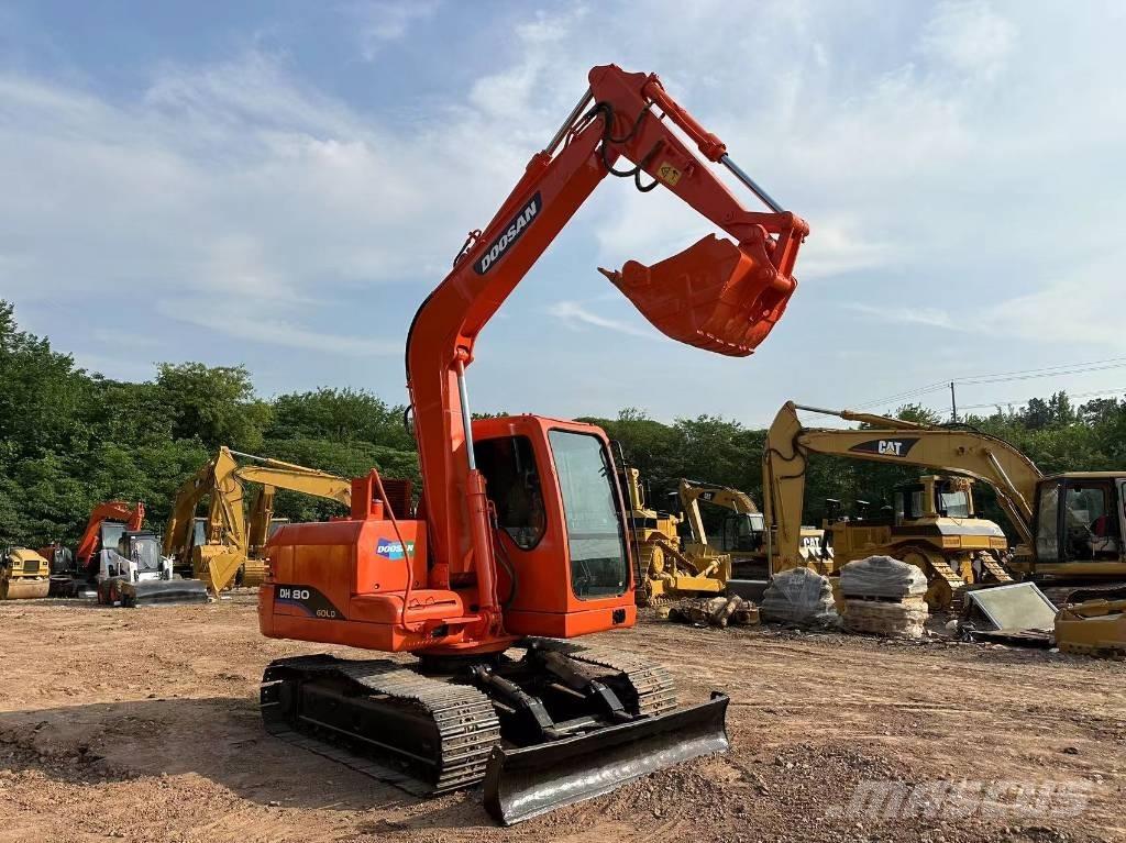 Doosan DH 80 Midikaivukoneet 7t - 12t