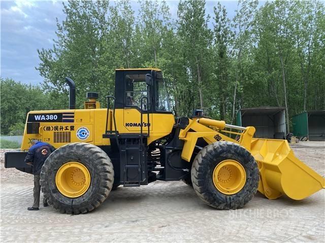 Komatsu WA380-3 Kaivurikuormaajat