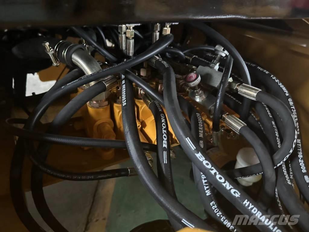 JCB 4CX Kaivurikuormaajat