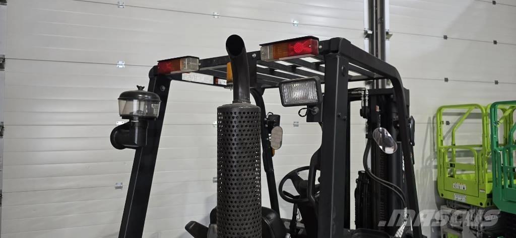 Doosan D 30 GP Dieseltrukit