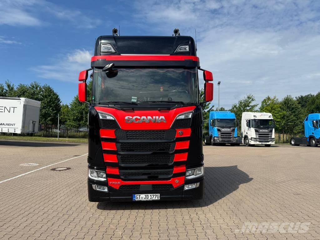 Scania 770 S Vetopöytäautot