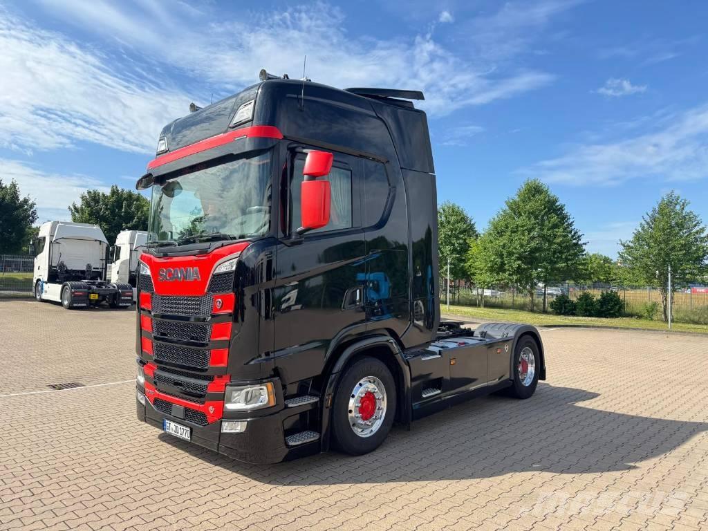 Scania 770 S Vetopöytäautot