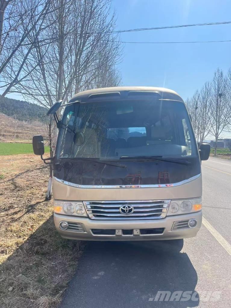 Toyota Coaster Bus Minibussit