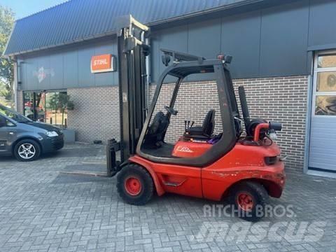 Linde H 30 Nestekaasutrukit