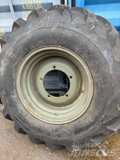 Michelin 16.00R20 Renkaat ja vanteet