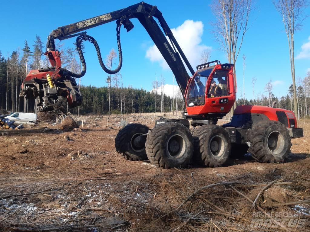 Komatsu 951 Harvesterit