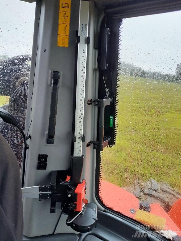 Komatsu 951 Harvesterit