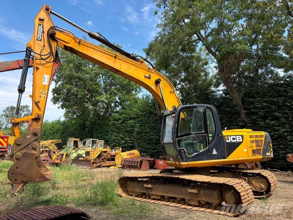 JCB JS 220 LC Telakaivukoneet