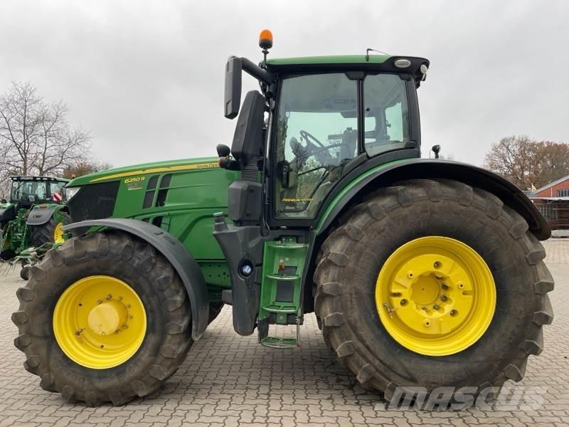 John Deere 6250R Traktorit