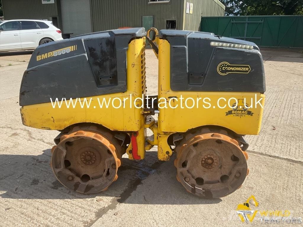 Bomag BMP 8500 Tärylevyt