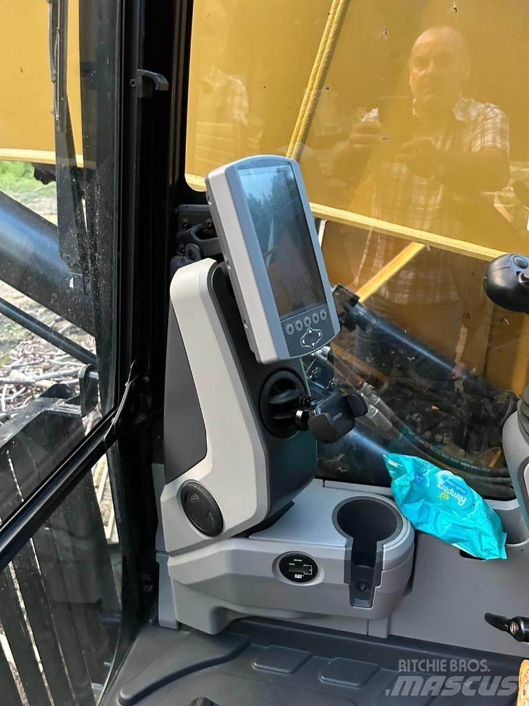 CAT 325 F LCR Telakaivukoneet
