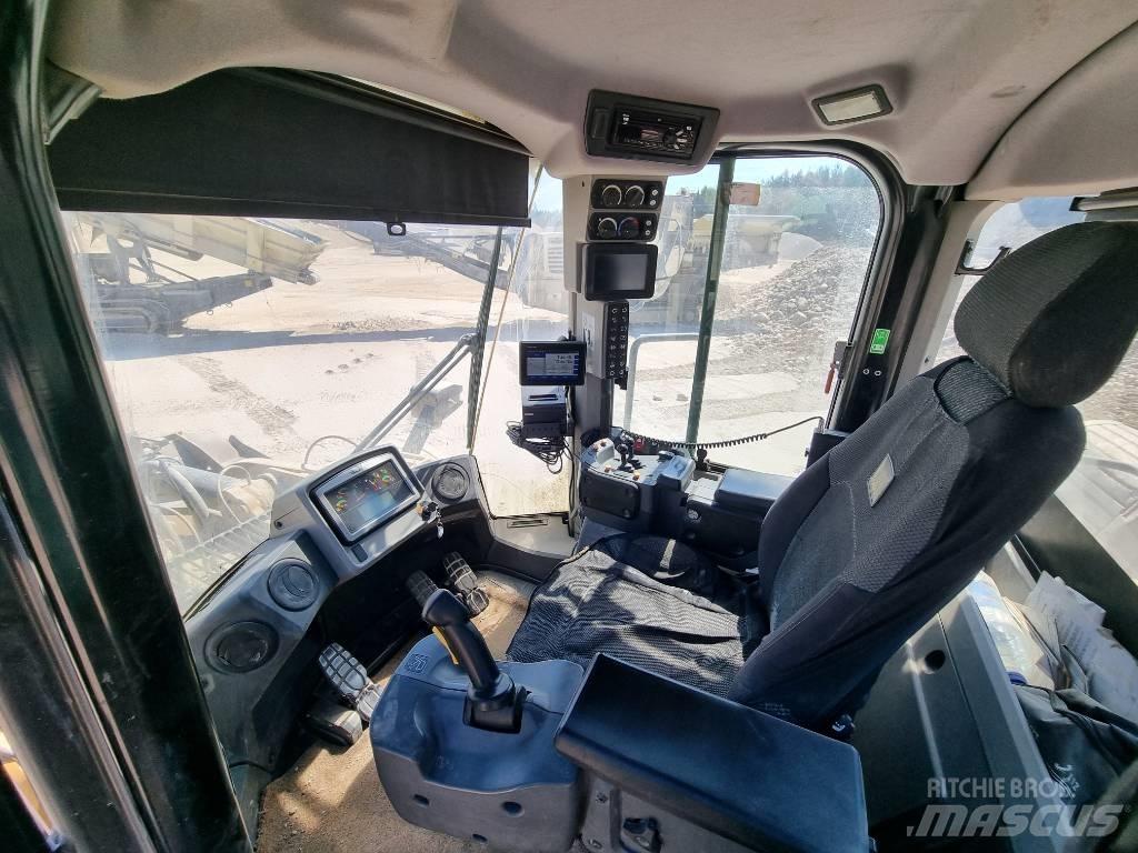 CAT 980M Pyöräkuormaajat