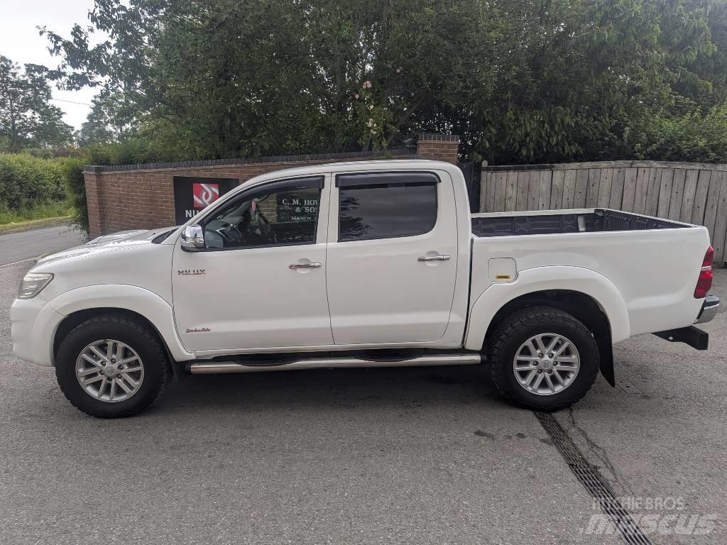 Toyota Hilux Lava-autot