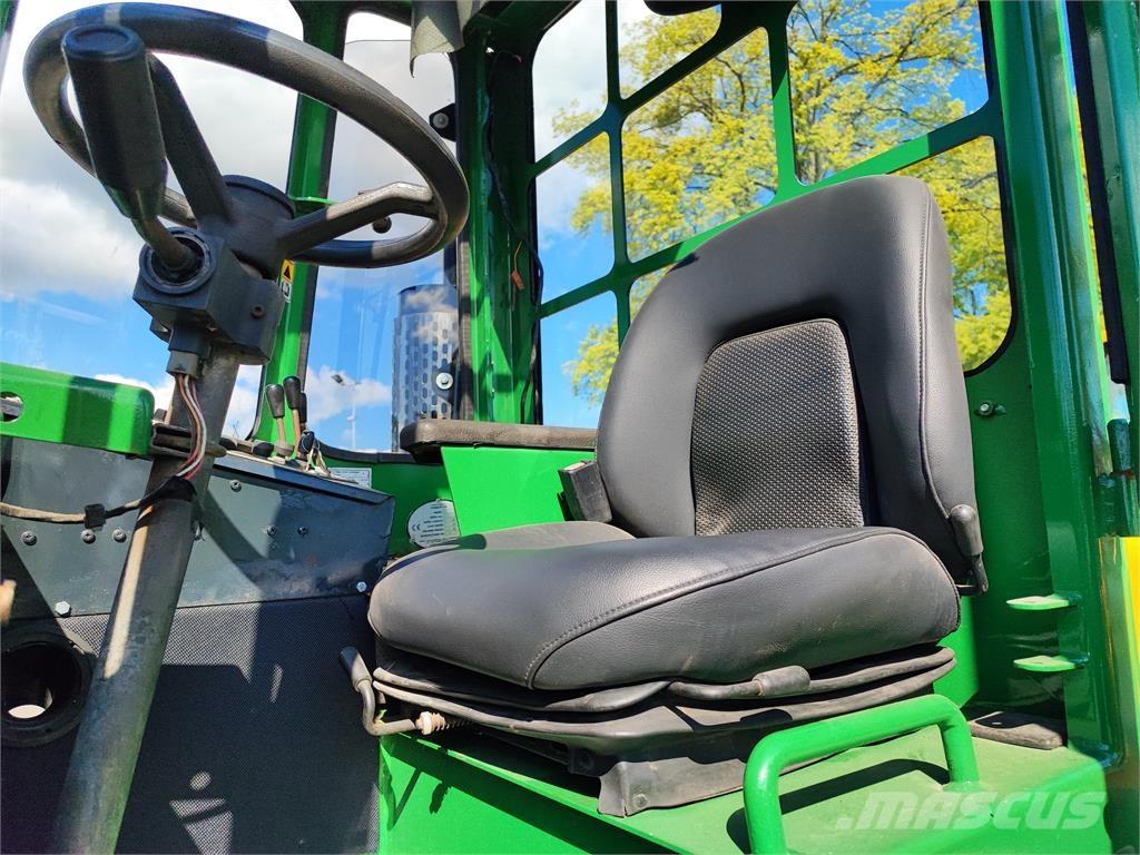 Combilift C4000 Nelitietrukit