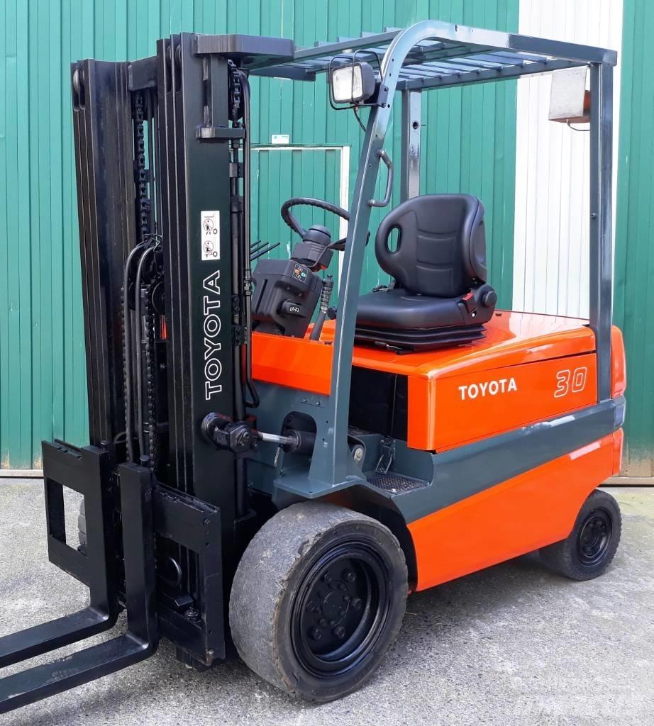 Toyota FBMF30 Sähkötrukit