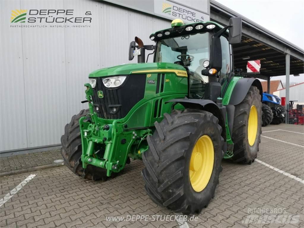 John Deere 6R 250 Traktorit