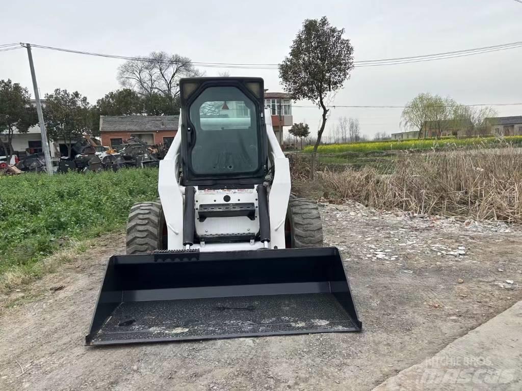 Bobcat S 300 Liukuohjatut kuormaajat