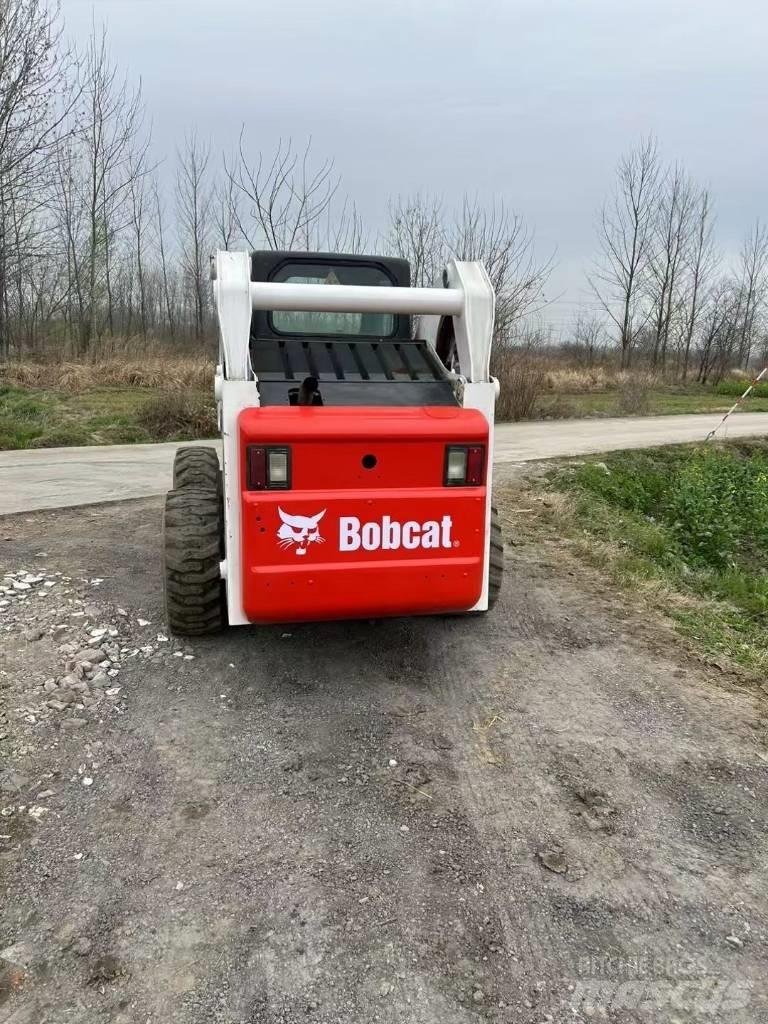 Bobcat S 300 Liukuohjatut kuormaajat