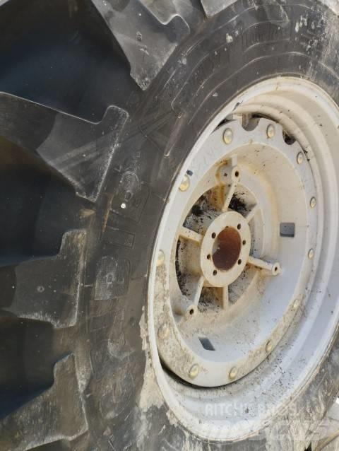 Michelin 20.8R38 Renkaat ja vanteet