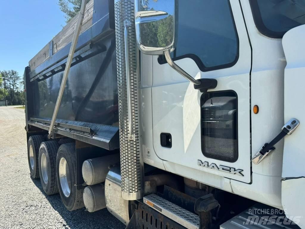 Mack GU713 Sora- ja kippiautot