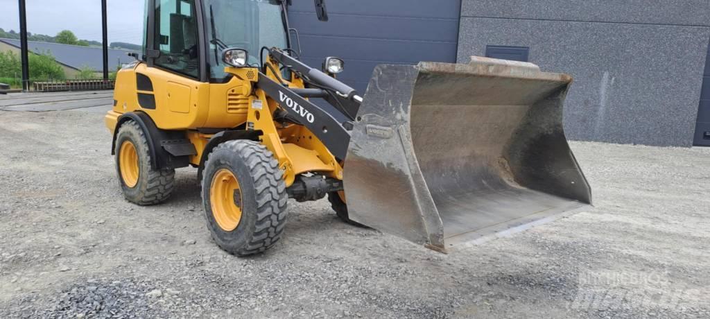 Volvo L 25 F Pyöräkuormaajat