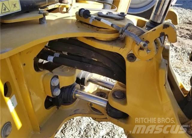 CAT 416 F Kaivurikuormaajat