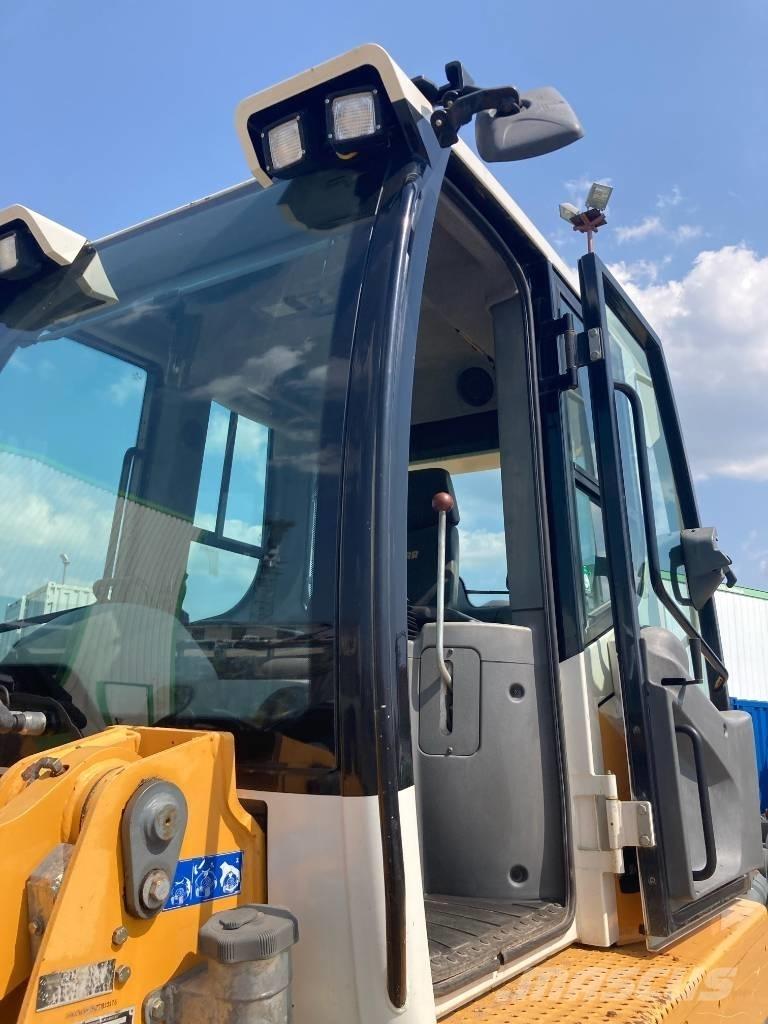 Liebherr LR 624 Telakuormaajat