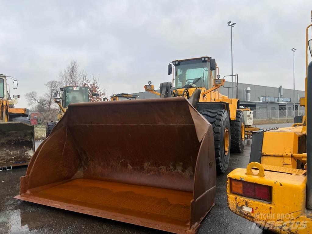 Volvo L 220 E Pyöräkuormaajat