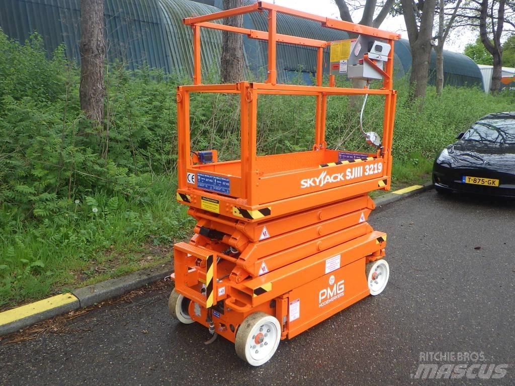 SkyJack SJ3219 Saksilavat