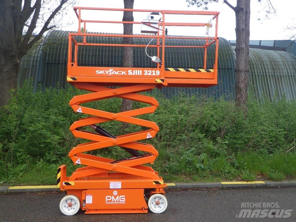 SkyJack SJ3219 Saksilavat