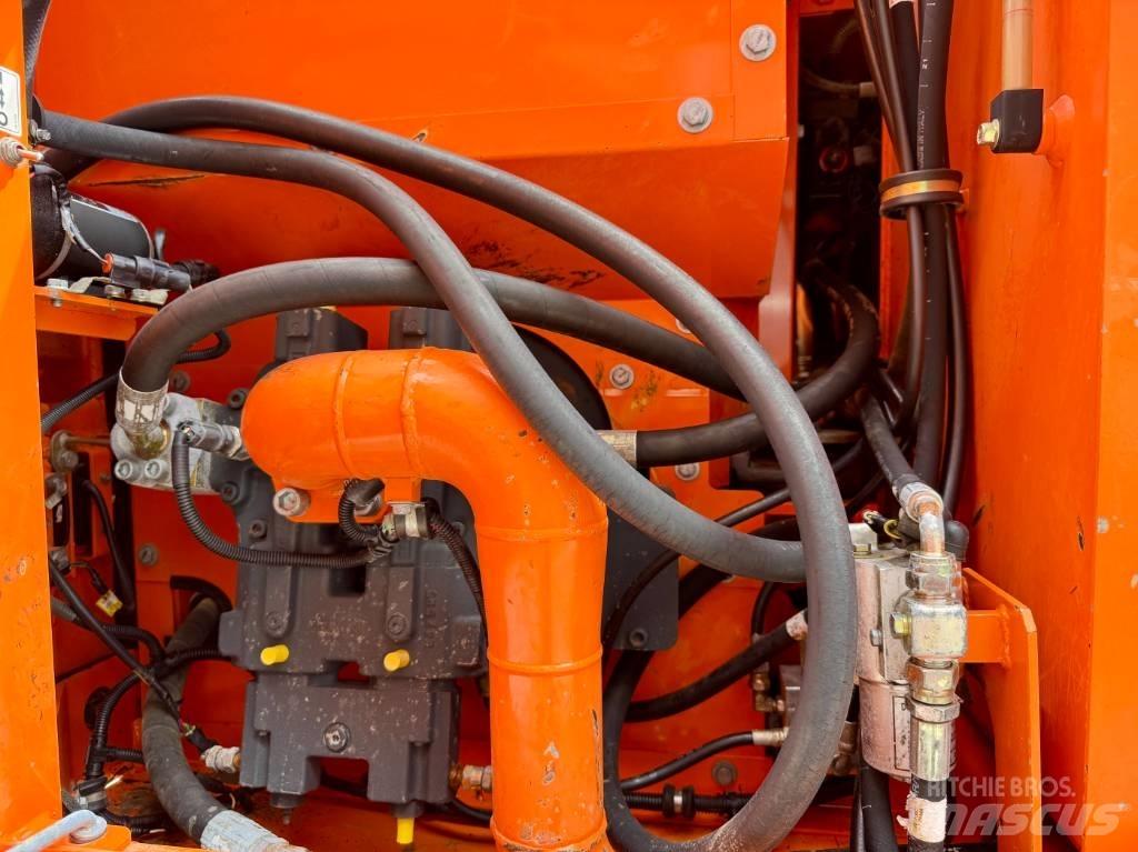 Doosan DX 160 W Pyöräkaivukoneet